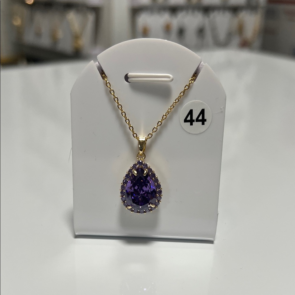 Elegant Purple Teardrop Pendant Necklace